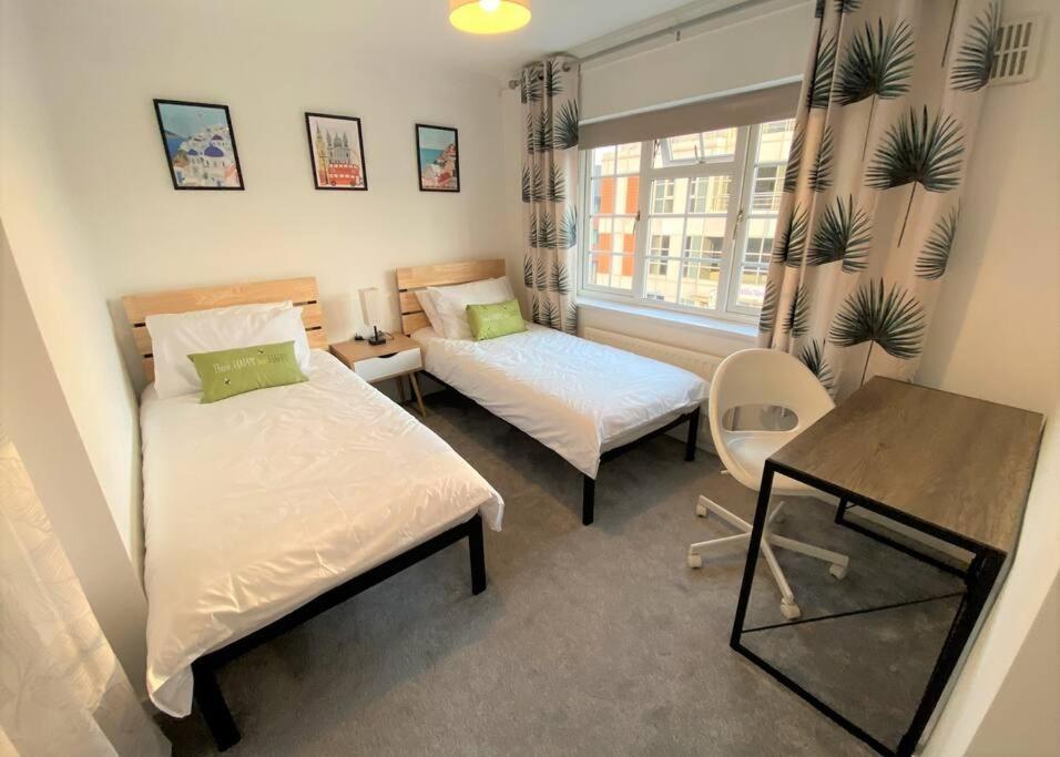 Redhill Town Centre 3 Bed House Near Gatwick Airport, Easy Commute To London Apartment Exterior photo