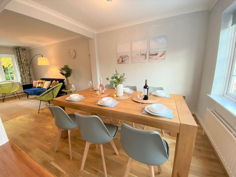 Redhill Town Centre 3 Bed House Near Gatwick Airport, Easy Commute To London Apartment Exterior photo